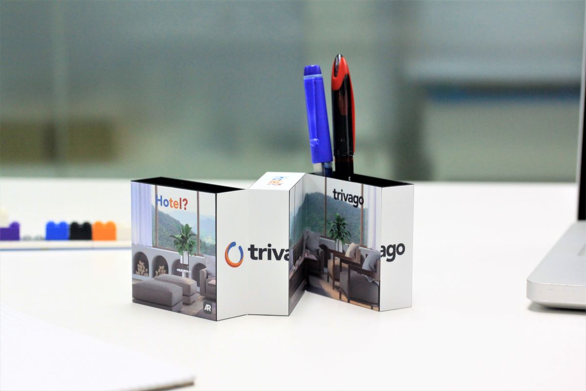 Magic 3 Panel Pot personnalisé Trivago, pot à crayons publicitaire dépliant